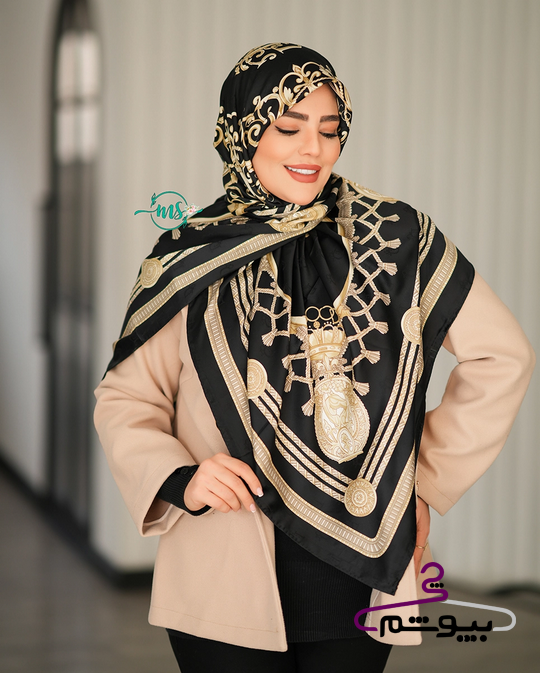 روسری ابریشم ژاکارد طرح دیور پاپیون مشکی کرم